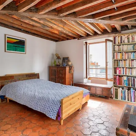Charming Split-level Flat Near Gare De L'est & Canal Saint-martin Apartment
