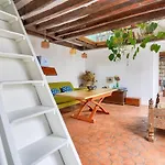 Charming Split-Level Flat Near Gare De L\'Est & Canal Saint-Martin